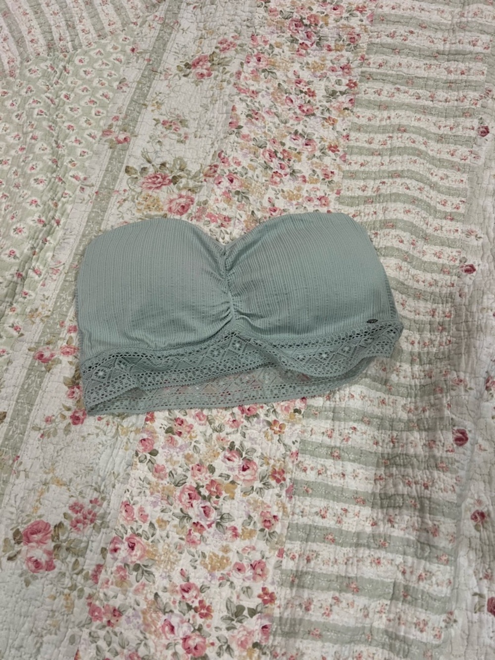 Lucky Brand Ribbed Lace-Trim Bandeau in Light Sage